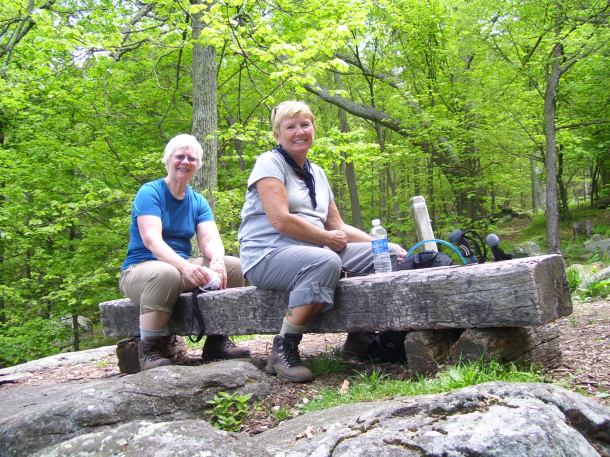 Martha and Lo stop for lunch